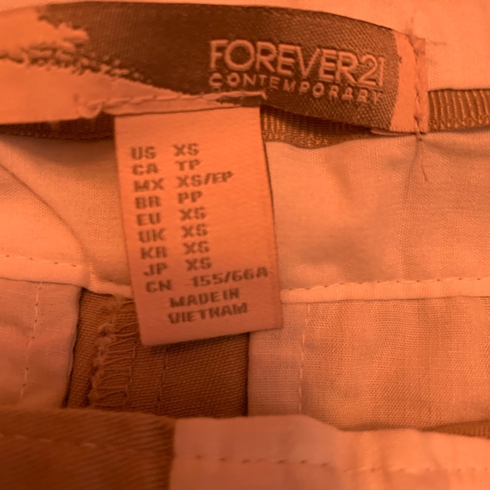 NWT. Shorts - Picture 4 of 4